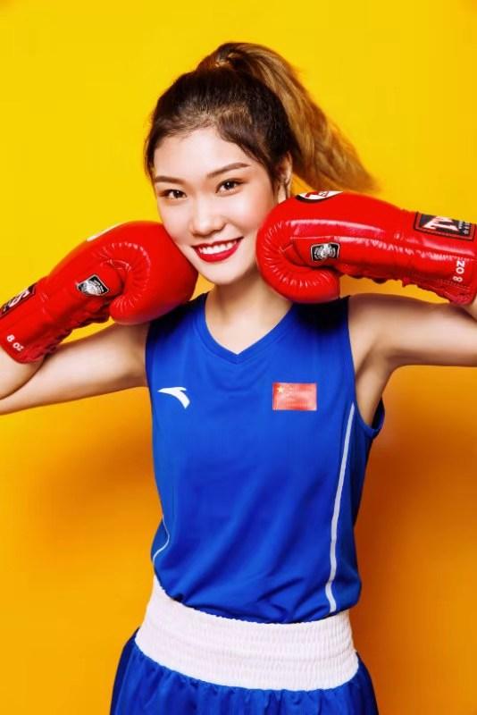 又一位中国人冲击世界拳王！中国美女拳王自信迎战日本魔女