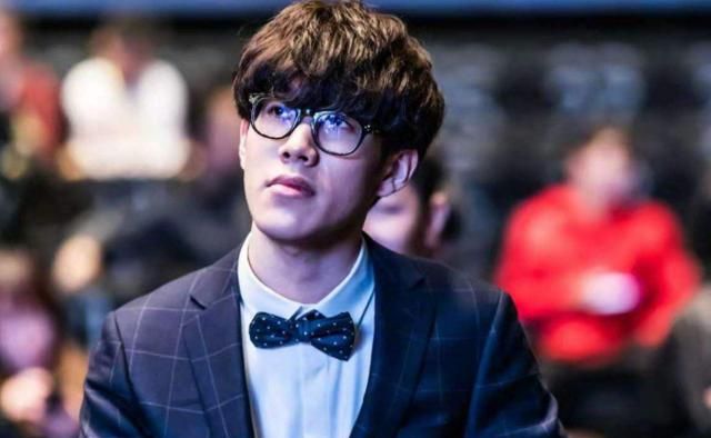 LOL全明星分组引发争议，Theshy被安排下棋，却不能参加表演赛