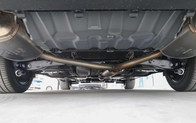 长近5.1米的豪车,与5系、C级同级,25.28w入手,为何销量不佳