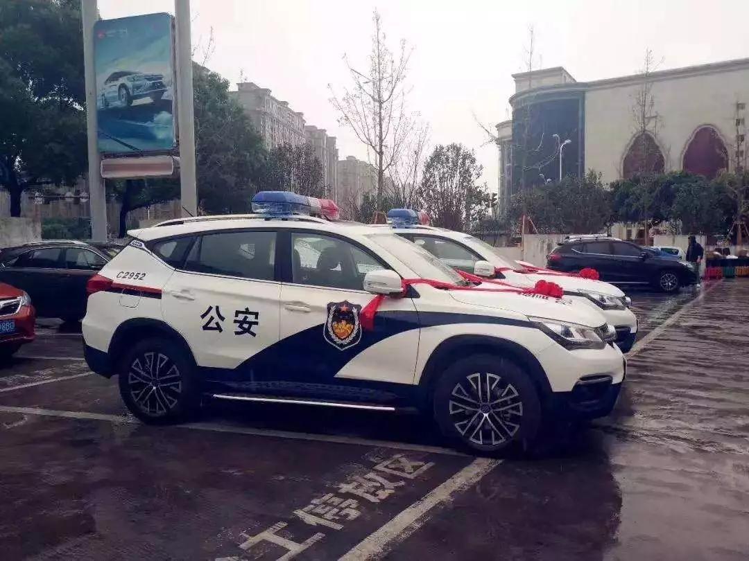 中国警车“大换血”,淘汰普桑和捷达,新车尽显大国风度!