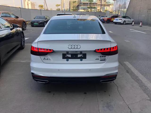 最大252马力!搭载EA888 2.0T发动机,2020款奥迪A4到店!