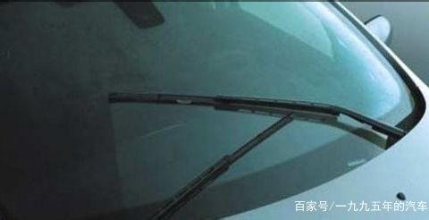 汽车玻璃也要注意保养，这5步保养方法，第3步不做好容易爆裂