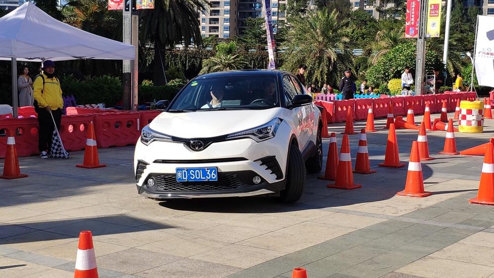 C-HR“城市追逐”，感受2.0T+模拟10速的极致操控