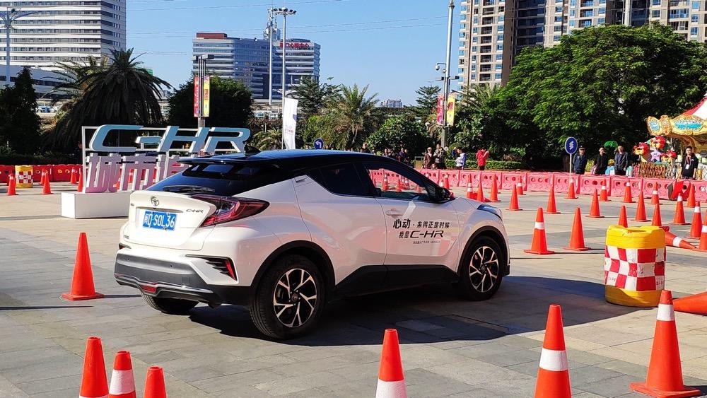 C-HR“城市追逐”，感受2.0T+模拟10速的极致操控