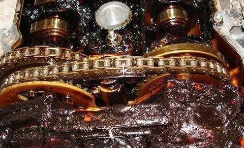 车主快看看，如果一辆汽车从买回来只换机油从不保养会发生什么？