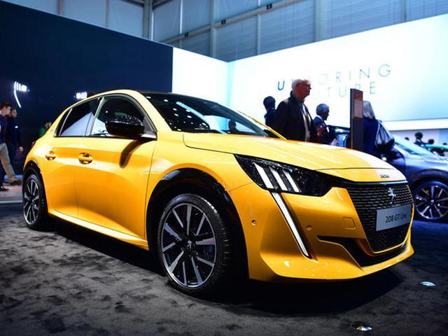 全新一代PEUGEOT208亮相,甩飞度十条街,钢炮感十足