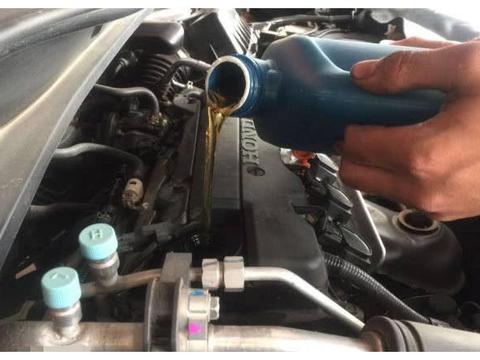 5000公里换机油是“扯淡”？专家：他们只想着赚钱