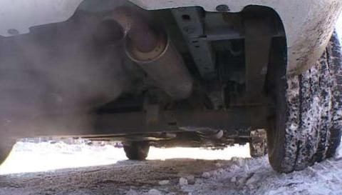 冷天启动发动机时，大多数人做错了一件事，会导致发动机提前报废