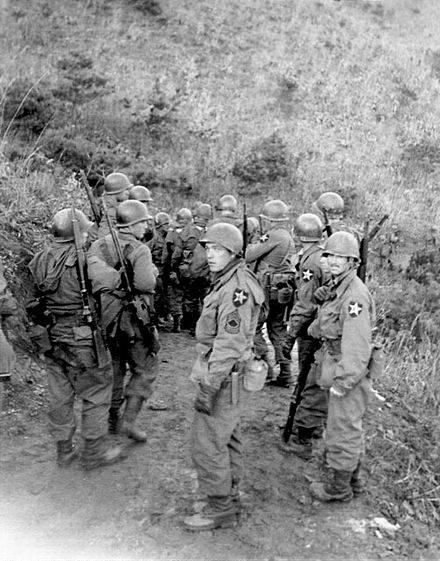 美陆战1师学志愿军夜袭，李奇微被打痛：中国人不那么好学