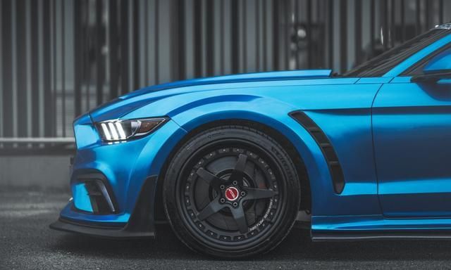 大排自吸V8才是梦想，宽体Mustang GT散发着猛男的力量感！