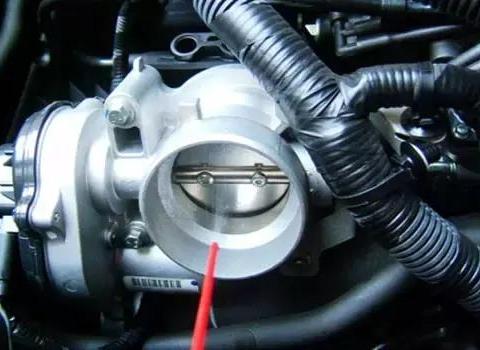 为什么要定期清洗节气门、喷油嘴、三元催化器？