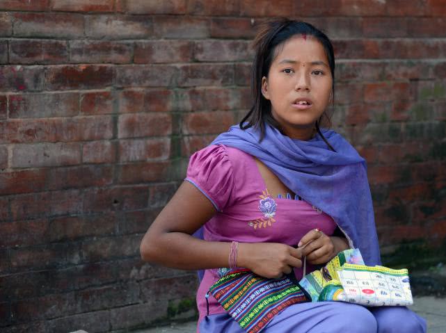 尼泊尔女人要结三次婚:有"一妻多夫"制度,当地人却表示不幸福