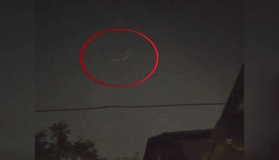 夜空中出现不明飞行物类似现象被多人目睹难道是ufo光临地球