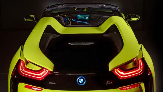 BMW i8 Roadster——阿尔坎塔拉