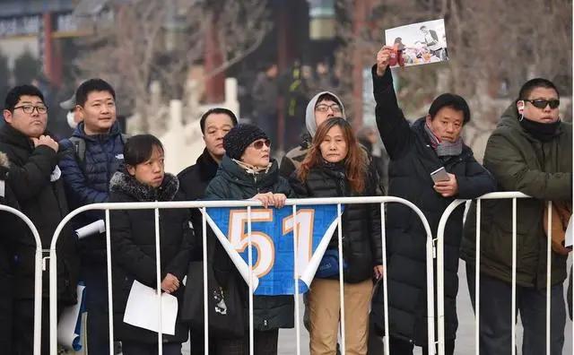 北京男篮送别吉喆！恩师闵鹿蕾一脸憔悴 兄弟杨鸣要管他父母