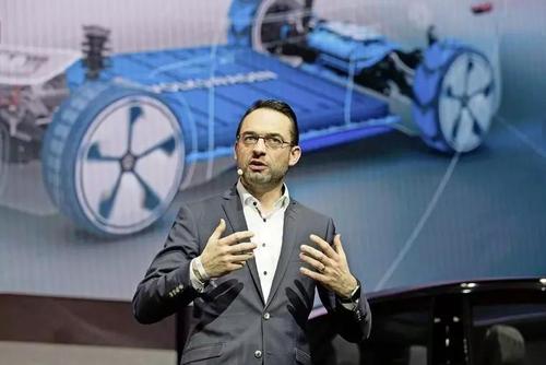 为什么很多车企都将2025年作为全面电动化的时间节点呢?