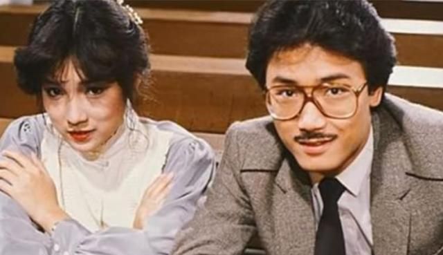 苗侨伟28岁女儿近照，身材出众皮肤黝黑，颜值继承妈妈戚美珍