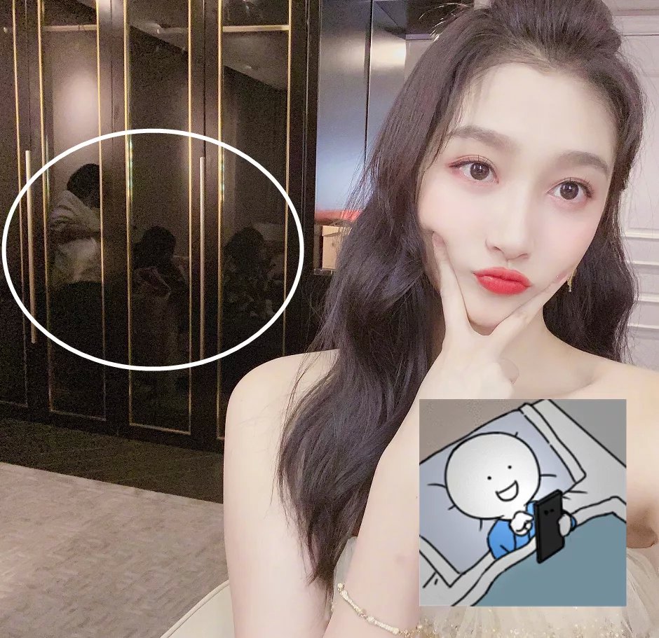 关晓彤晒自拍谁注意到她身后镜子里面的人影过于真实了