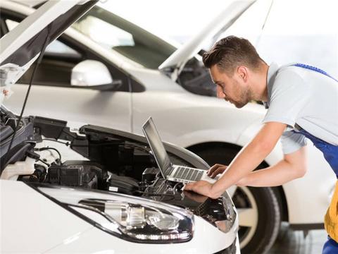 最没用的2项保养，不但费钱而且伤车，别被4S店忽悠！