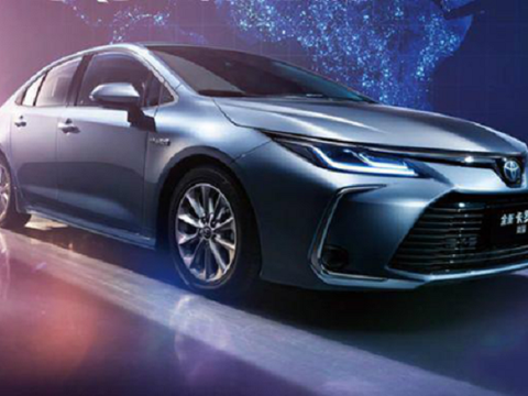 卡罗拉对比轩逸，省油的日系车选谁更靠谱