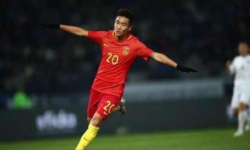 本土射手王无缘复出抗韩！李铁失最强利器 谁能站出阻击太极虎
