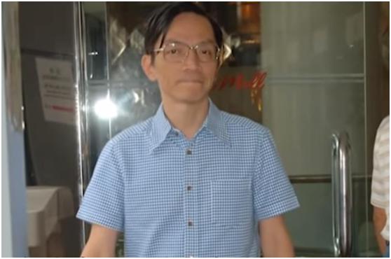 李丽珍22岁女儿近照，身材完胜妈妈，十几岁谈恋爱，已交3任男友