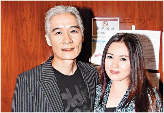 李丽珍22岁女儿近照，身材完胜妈妈，十几岁谈恋爱，已交3任男友