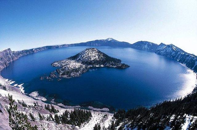 全球最美湖泊榜单中国一湖泊上榜你见过五彩斑斓的湖水吗