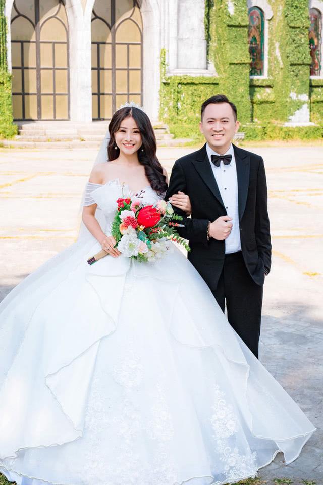 越南女子与大她12岁的国外网友聊10天便决定结婚，称相信是真爱