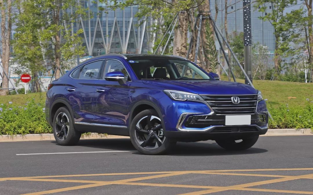 想做整条街最靓的仔?这4款十万级轿跑SUV可别错过了