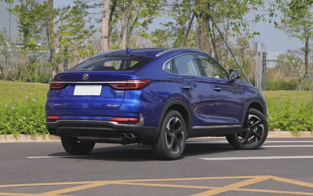 想做整条街最靓的仔?这4款十万级轿跑SUV可别错过了