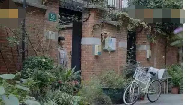 《梦回大清》李兰迪实习生住豪宅？大陆电视剧越穷的角色住得越好
