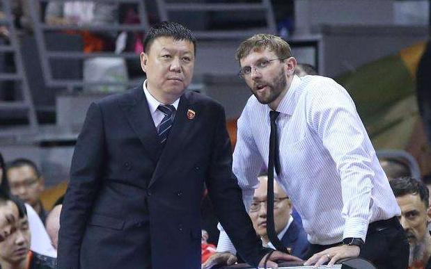 曝CBA名帅或将下课！四强球队高层进行调整 前广东宏远老总归来