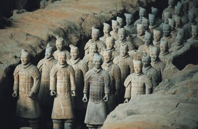 世界现存的5大奇迹，中国兵马俑和万里长城上榜，你去玩过吗？