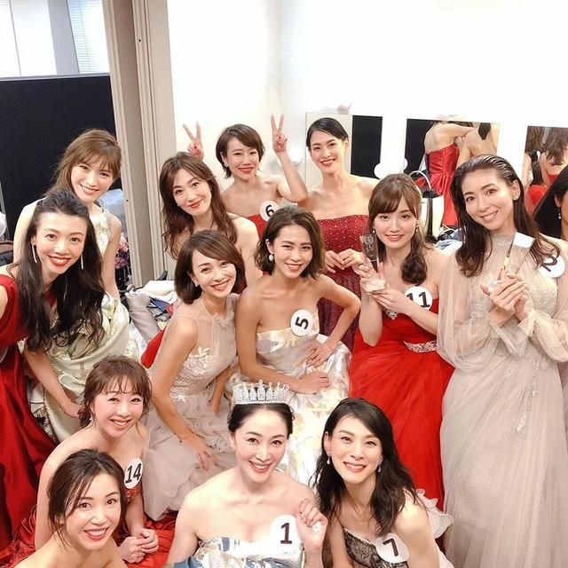 日本52岁阿姨选美夺军？网友：身材那么火辣，说她25岁我都信…