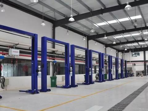 车叔亲历：维修保养，4S店和修理厂该选谁？