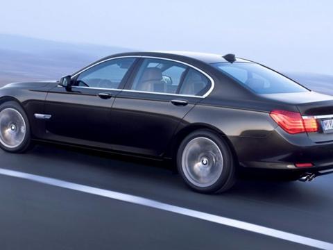 中国式养车”3大怪象“，专家：穷人思维的代价，只便宜了修理厂