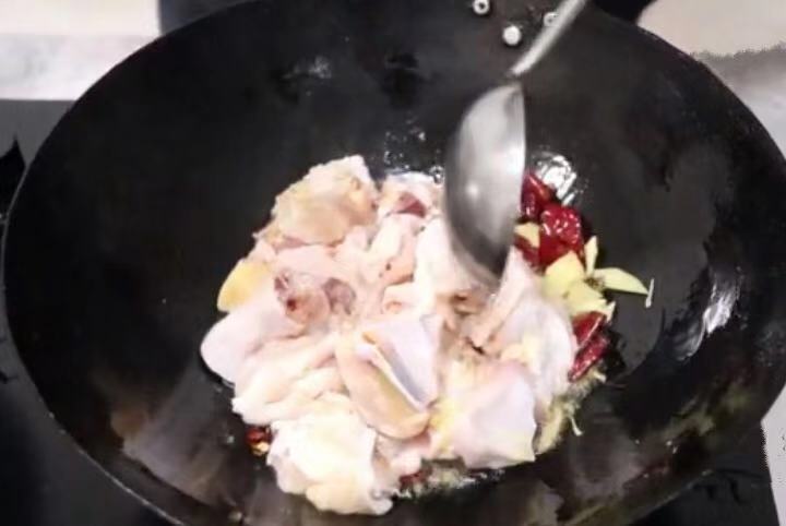 炒鸡肉要焯水吗 新浪（移动端）