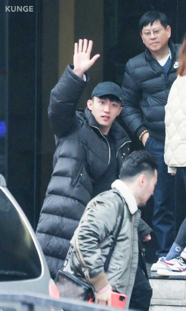 黄景瑜录制《快乐大本营》遭网友批评冷血，好友去世一点都不内疚