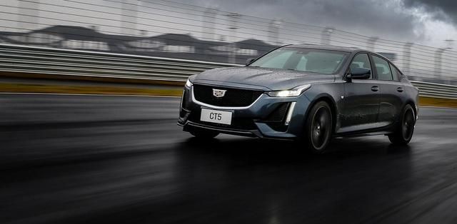 30万该买谁?凯迪拉克 CT5 与宝马 3 系的较量