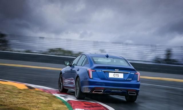 30万该买谁?凯迪拉克 CT5 与宝马 3 系的较量