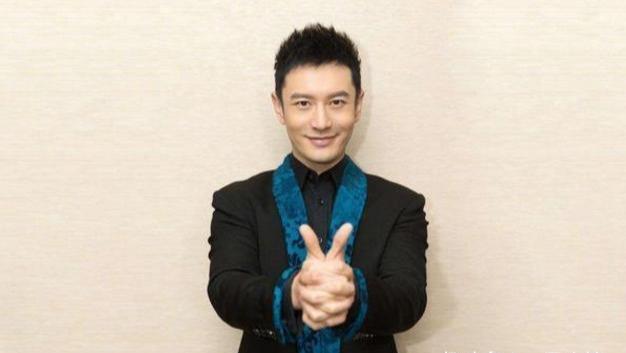 她曾和黄晓明同居3年，因一条短信分开，现31岁的她仍旧单身
