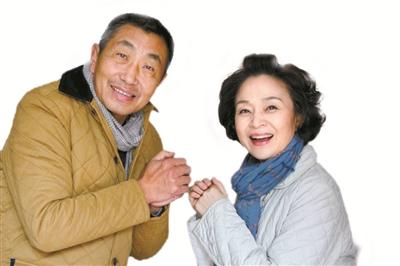 62岁杜源隐婚多年的妻子曝光，结婚36年恩爱如初，女儿也是艺人