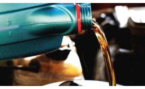 5000公里换机油纯属扯淡?老司机:他们净想着赚钱