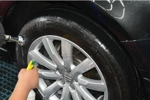 4S店保养有猫腻，这3种坚决不做，工作人员：人精，不好骗