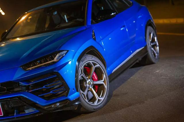 本是同根生,Q8、卡宴Coupe、Urus开起来有多大差别?