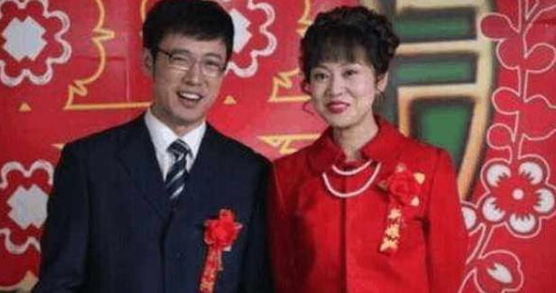 闫妮因丈夫外遇果断离婚，如今找了个帅气小鲜肉，是大家熟悉的他