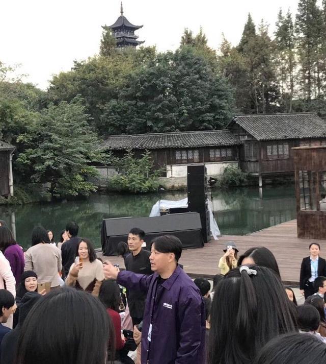 黄磊早年颜值与才华并存，参加节目康永哥一脸崇拜，还被许晴暗恋
