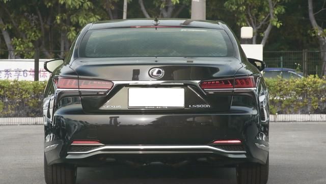 原汁原味的丰田车,可与7系、S级比奢华,却比奥迪A4L还好养活