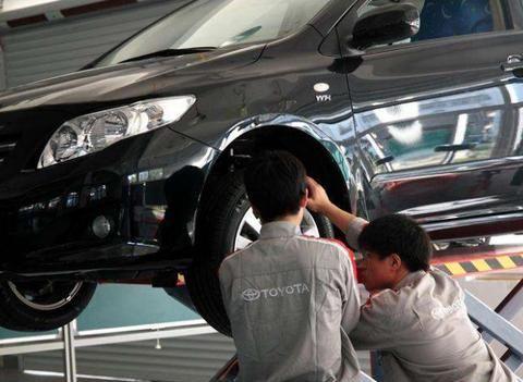 车拖去报废时，这4个零件记得拆下来带走，转手一卖赚两箱油钱